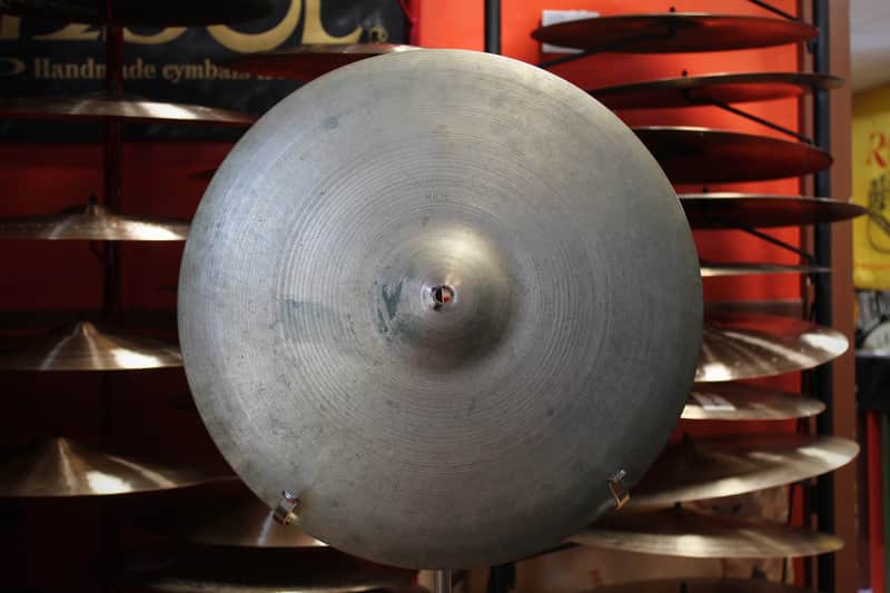 1950s A. Zildjian 18" Small Stamp "Medium Ride" 1542g image 1