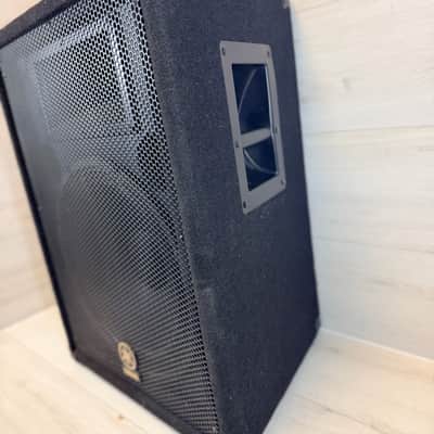 Yamaha BR15 400w 2-Way Passive 15" Speaker 2011 - Present - Black image 2