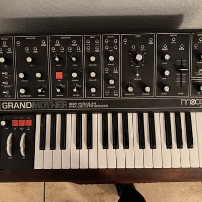 Moog Grandmother 32-Key Semi-Modular Analog Synthesizer 2018 - Present - Black / Multi-Colored Panel