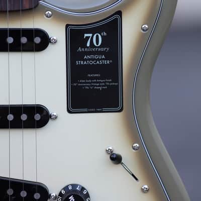 Fender 70th Anniversary Vintera II Stratocaster - Antigua image 4