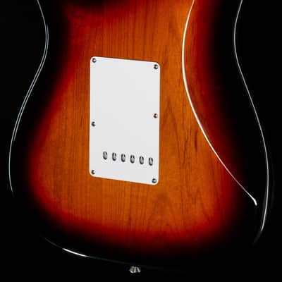 Fender Vintera '60s Stratocaster 3-Tone Sunburst-MX19035086 image 11
