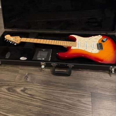 Fender American Deluxe Stratocaster Ash with Maple Fretboard 2006 w/ Custom Shop ‘69 Pickups image 24