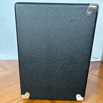 Fender Rumble 25 V3 25-Watt 1x8" Bass Combo image 5