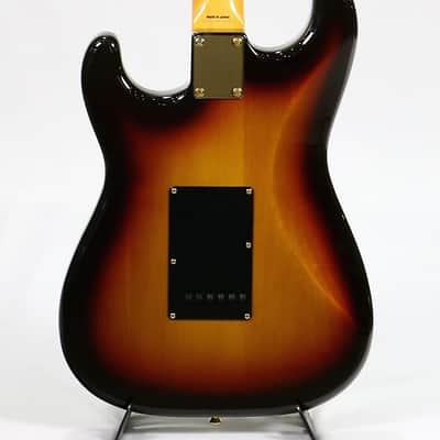Fender Japan Japan Exclusive Classic 60s Stratocaster  3-Color Sunburst w/Gold Hardware image 3
