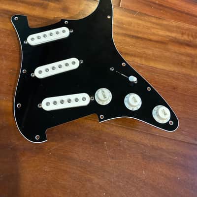 Genuine Fender MIM Strat Standard Pickups Tuxedo Stratocaster image 1