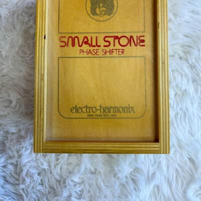 Electro-Harmonix Golden Small Stone Phase Shifter 2024 - Gold image 2
