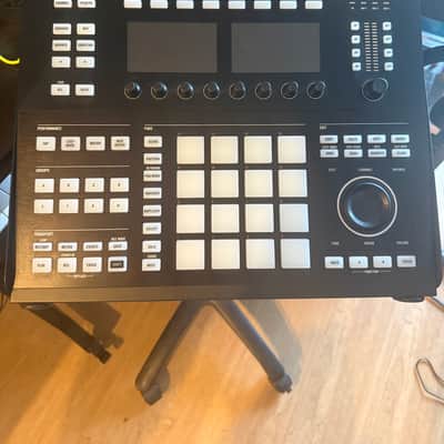 Native Instruments Maschine Studio Black image 1