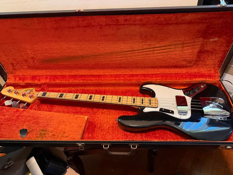 Fender Jazz bass guitar 1973 - Black image 1