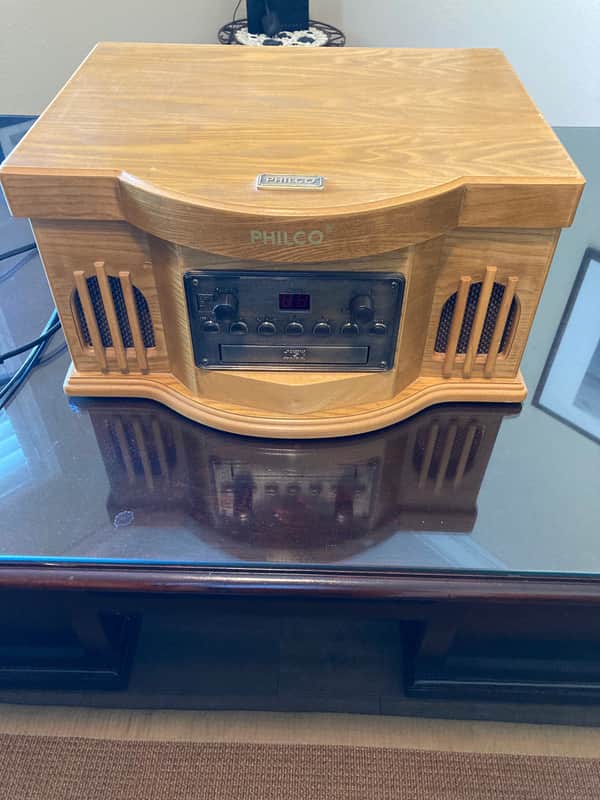 Philco Turntable CD w/Cassette Brown Wood image 1