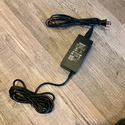 Neewer LED Light Panel Set w/ Power Supply & Carrying Bags image 8