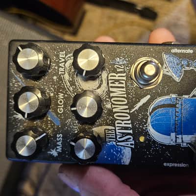 Matthews Effects The Astronomer Celestial Reverb V2 2010s - Graphic image 1