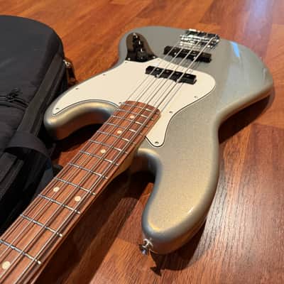 Fender Player Precision Bass with Pau Ferro Fretboard Seymour Duncan Pickups 2019 - 2024 - Silver image 5