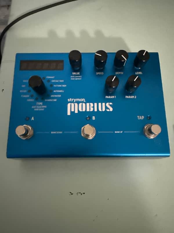 Strymon Mobius