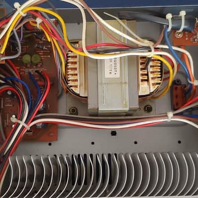 Vintage 1992 Luxman A-312 Stereo Amplifier - MUSEUM condition ! image 7