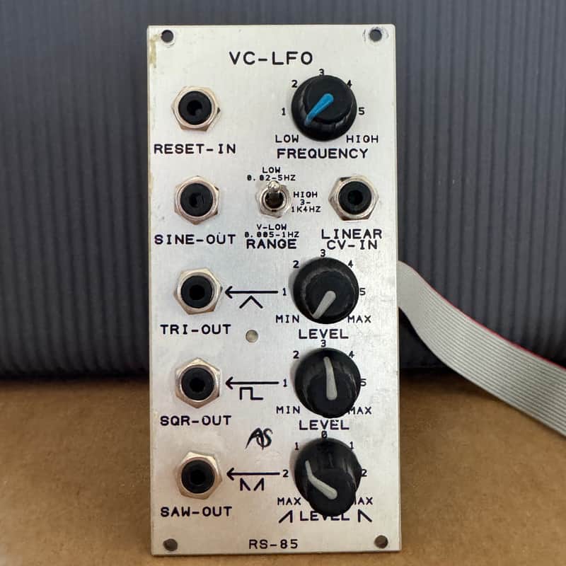 Analogue Solutions RS-85 VC-LFO 2002 image 1
