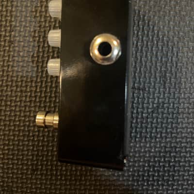 Mooer 001 Gas Station Micro Preamp 2010s - Black image 2