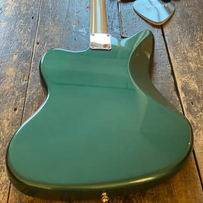 Fender Very Ltd MIJ Traditional 60s Jazzmaster 2026 Sherwood Green Metallic with Matching Headstock image 2