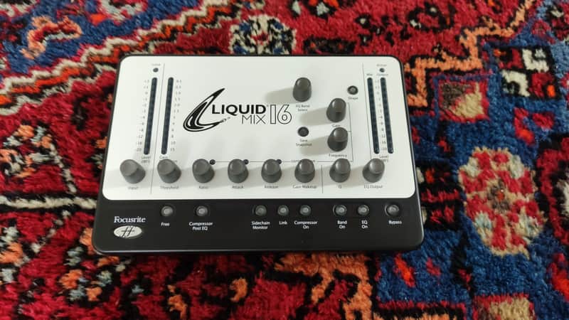 Focusrite Liquid Mix 16 2010 - White image 1
