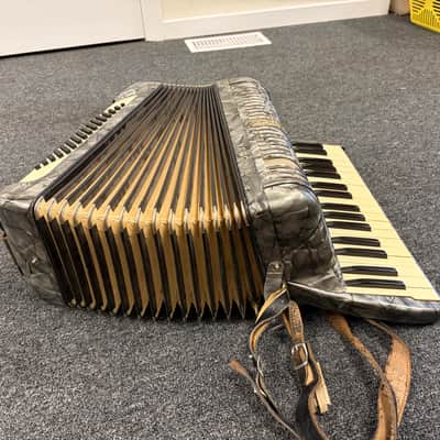 Hohner Verdi 80 Bass Accordion image 7