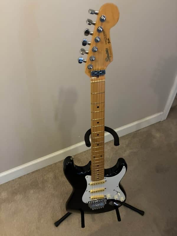 Squier MIJ Stratocaster  1987 - Black with HSC image 1