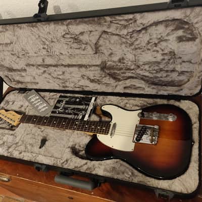 Fender American Professional Telecaster with Rosewood Fretboard 2017 - 2019 - 3-Color Sunburst image 3
