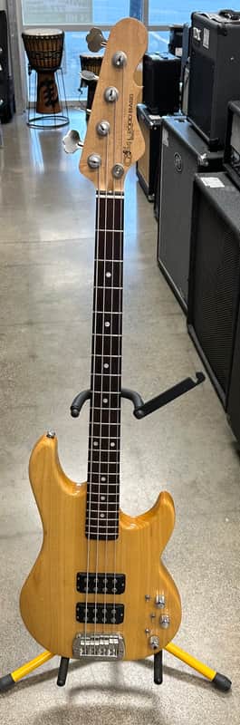Nice G&L L-2000 USA Bass Guitar With G&L Hardshell Case image 1