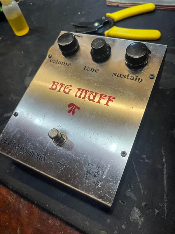 Electro-Harmonix Big Muff Pi V2 (Ram's Head)