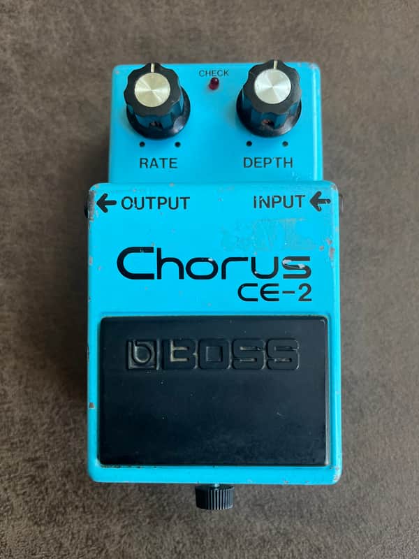 Boss CE-2