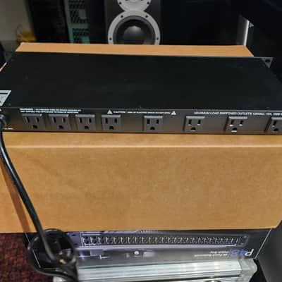 ART PB4X4 Rackmount 8 Outlet Power Conditioner 2008 - Present - Black image 2