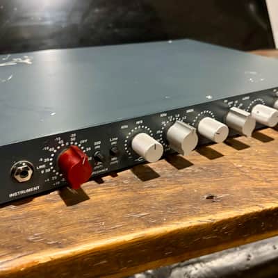 Vintech Audio X73i Mic Pre EQ Pair with PSU 2010s - Blue image 14
