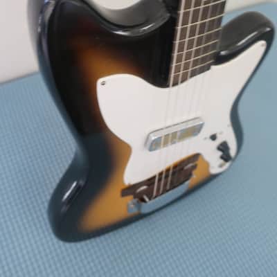 Vintage 1965 Harmony Bobcat Silhouette Holiday Sunburst 1 DeArmond Pick Ups Ultra Clean Harmony H14 image 6