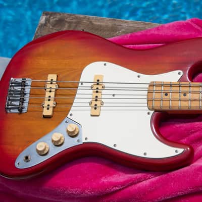Classic 1983 Fender Jazz Bass 3-Bolt with Ash Body & Bound Maple Fretboard - Sienna Burst Finish - Made in the USA - Vintage Dimarzio PU's! - Pro Set Up w Perfect Frets/Action/Intonation! image 2