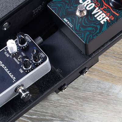 Voodoo Lab Dingus Dual 1/4″ Feed-Thru for Dingbat Pedalboards image 6