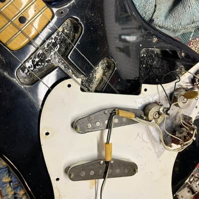 1975 Fender Stratocaster - Black, Hardtail image 17