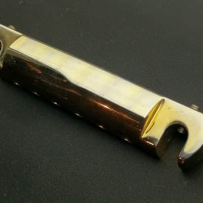 MojoAxe Compensated Wraparound Bridge Tailpiece for Gibson Les Paul, aged gold image 3