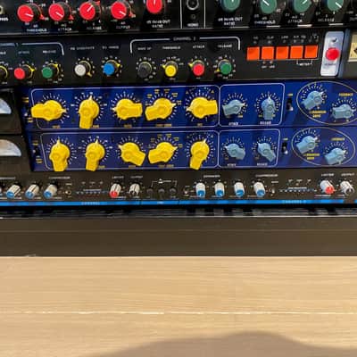 Chandler Limited Germanium Compressor 2010s - Blue image 2