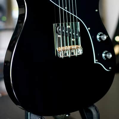 Veritas Custom Texas Miracle Black & Silver Roasted Neck Longhorns 2026 image 11