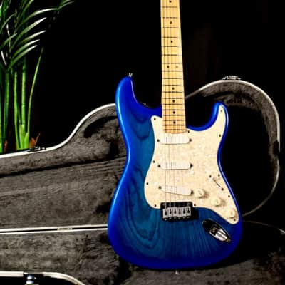 Fender Stratocaster Plus Deluxe Blue Burst W/Case image 7