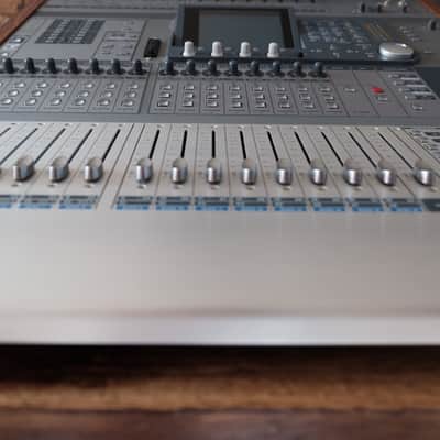 Tascam DM-3200 digital mixer DM-3200/MU-1000 Meter Bridge + IF-FW/DM FireWire Card Included image 8