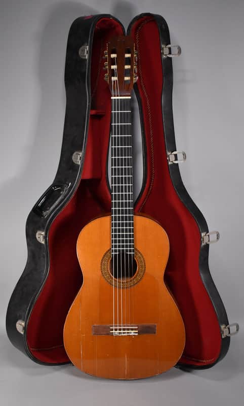 1971 S.Yairi Classical Acoustic Guitar Natural Finish w/HSC image 1