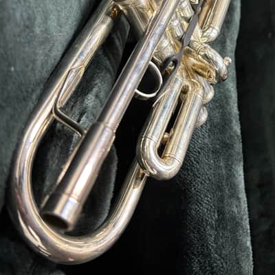 Yamaha Xeno Trumpet, Silver Finish, Gold Brass Bell, Model YTR8335RG image 2