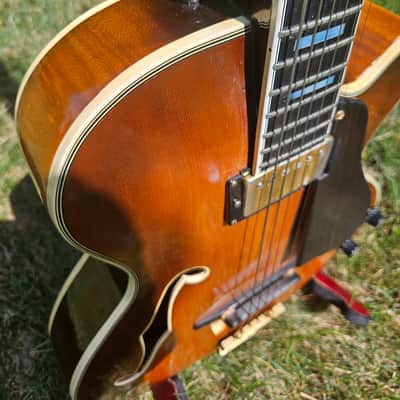 🎶  FOR SALE: RARE 1975 CARL BARNEY HAND-CARVED 17" ARCHTOP 🎶 image 7