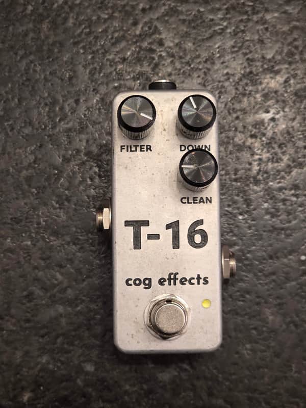 Cog Effects T-16 Octaver small footprint image 1