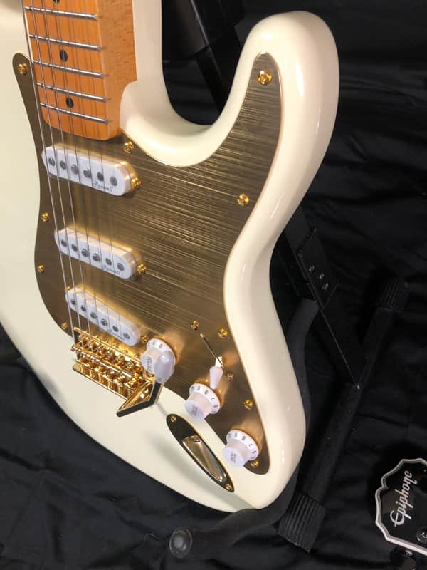 Harley Benton ST-62 DLX OW Vintage 2022 Model w/ Gold | Reverb