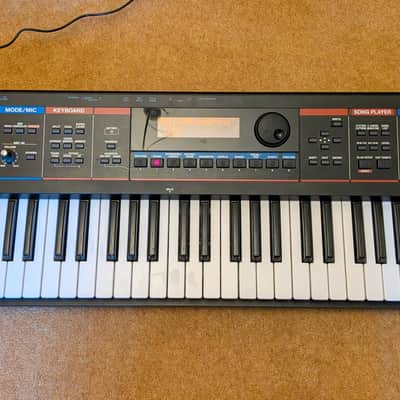 Roland Juno Di 61-Key Synthesizer