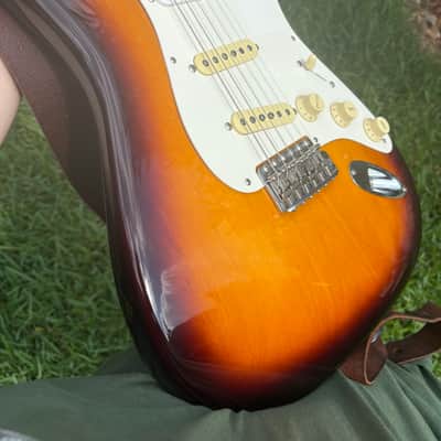 Fender American Vintage II '57 Stratocaster 2022 - Present - 2-Color Sunburst image 9