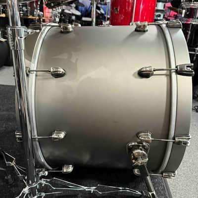 ~WOW!~ Mapex Saturn Evolution Maple/Walnut Hybrid 6-Piece 8/10/12/14/16/22 Drum Kit Set in Gun Metal Grey Lacquer with Black Nickel Hardware image 14