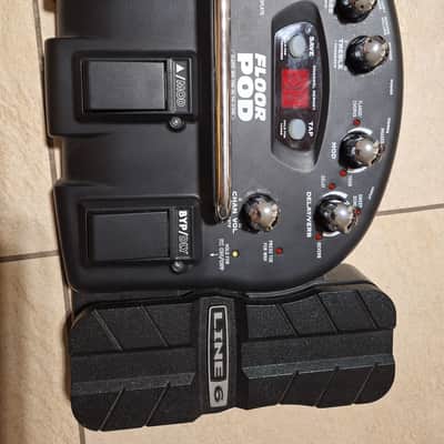 Line 6 Floor POD Multi-Effect and Amp Modeler 2006 - 2007 - Black image 2