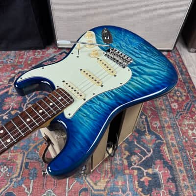 Fender FSR Quilt Top Stratocaster Model ST62-QT-AQB - Aquamarine Blue image 9