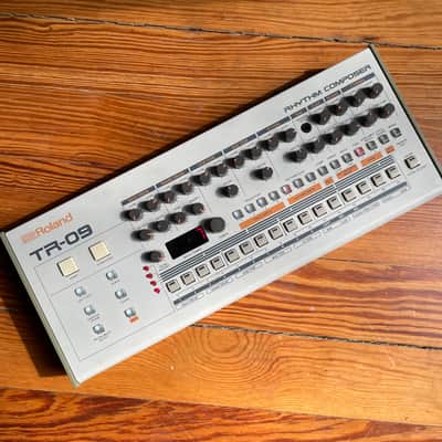 Roland TR-09 Rhythm Composer 2017 - Present - White